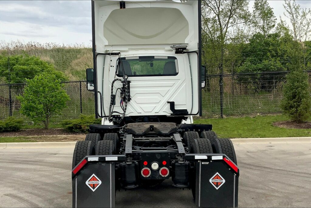 2019 CUM LT625 6×4 Day Cab