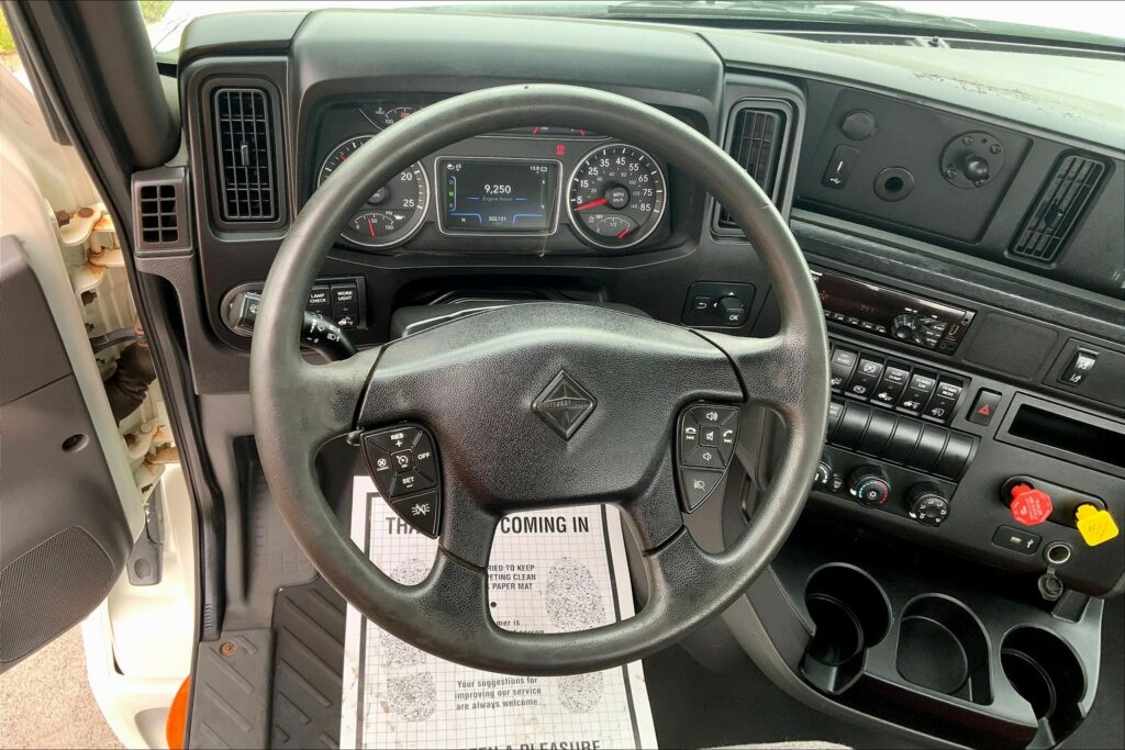 2019 CUM LT625 6×4 Day Cab