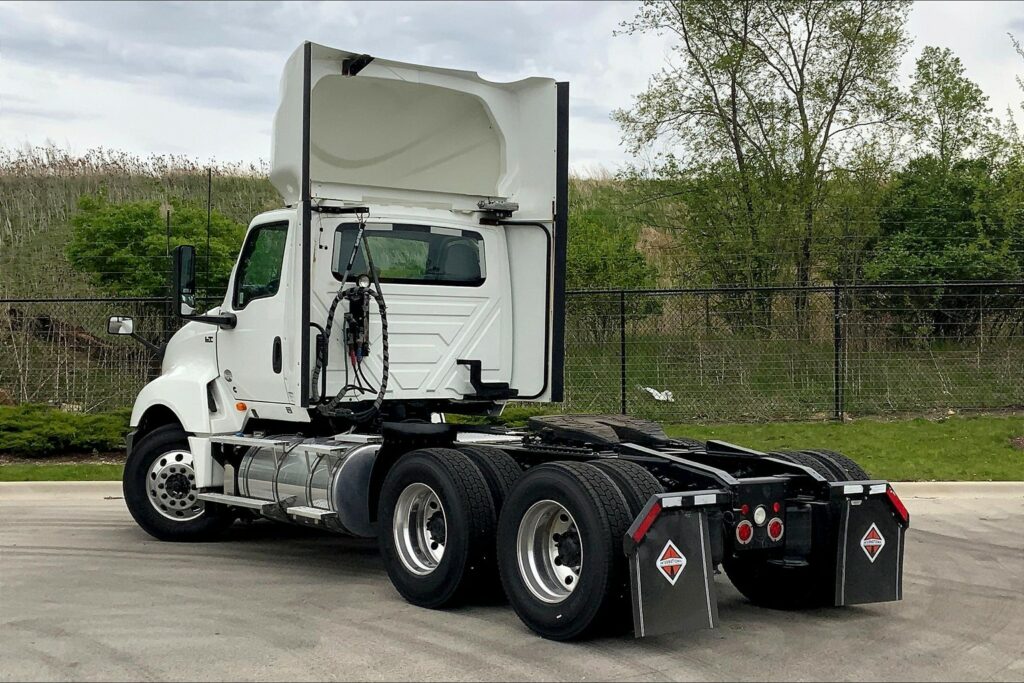 2019 CUM LT625 6×4 Day Cab