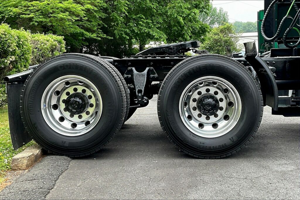 2022 INT LT625 6×4 Sleeper