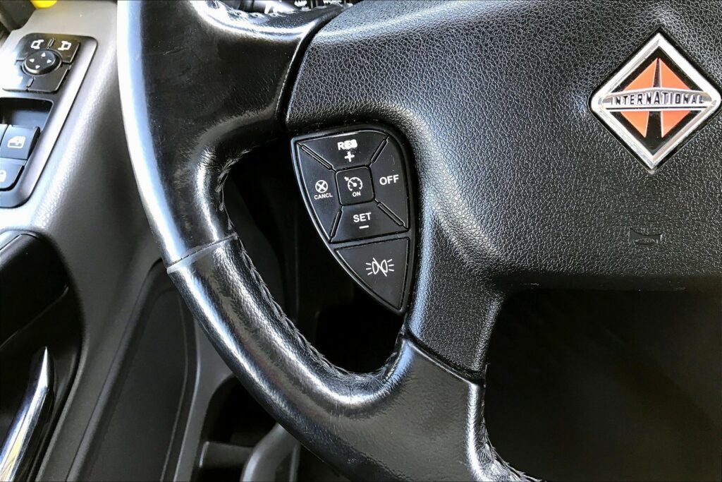 2021 INT LT625 6×4 Sleeper