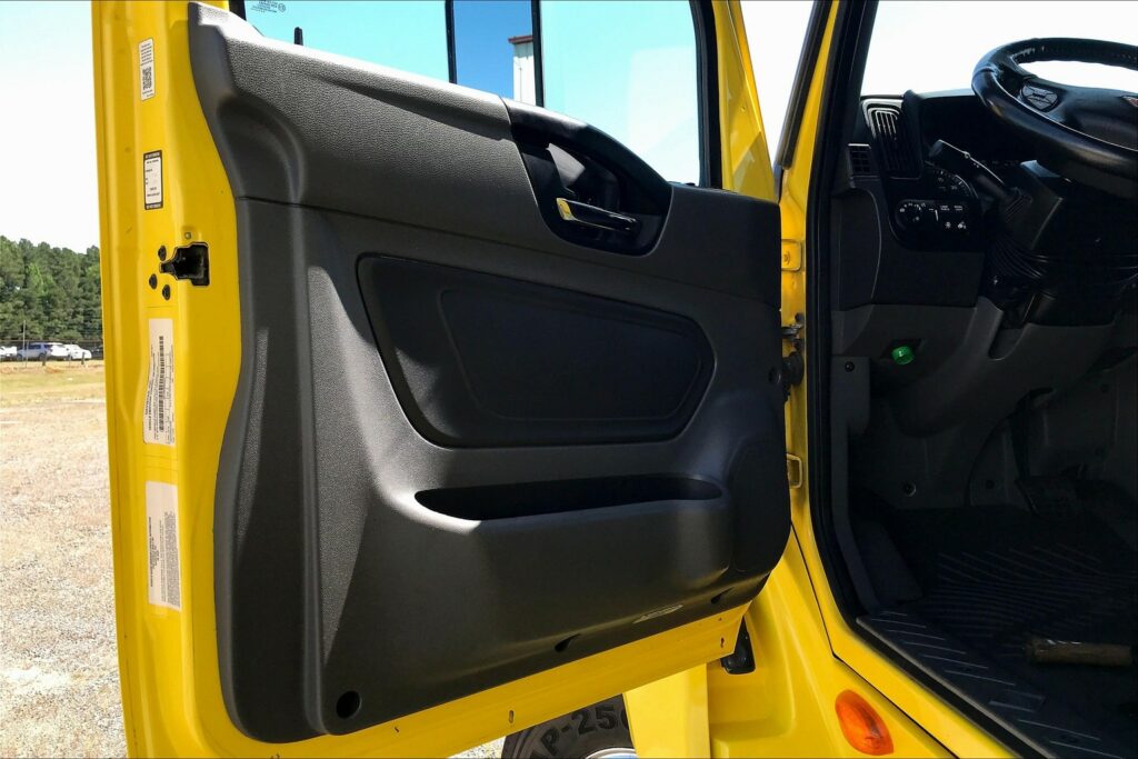 2021 INT LT625 6×4 Sleeper