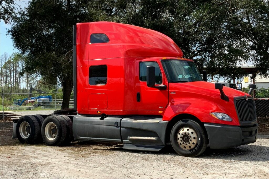 2021 INT LT625 6×4 Sleeper