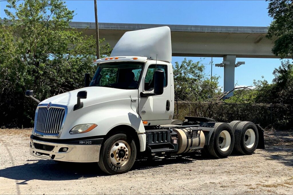 2018 INT LT625 6×4 Day Cab