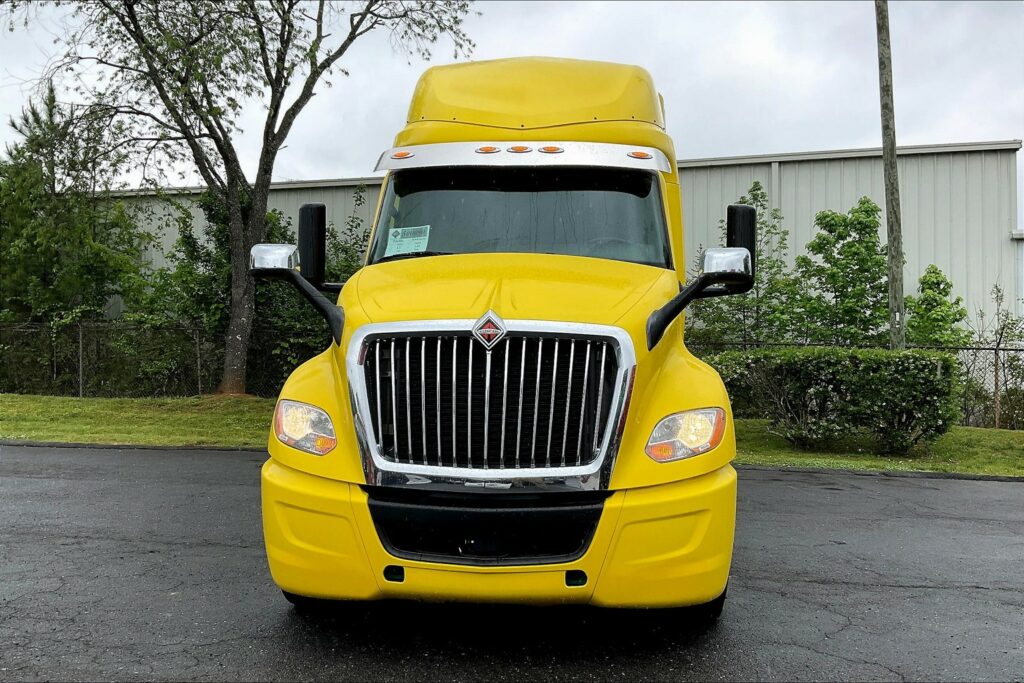 2021 INT LT625 6×4 Sleeper