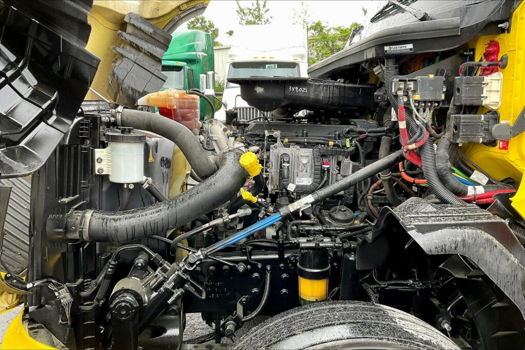 2021 INT LT625 6×4 Sleeper