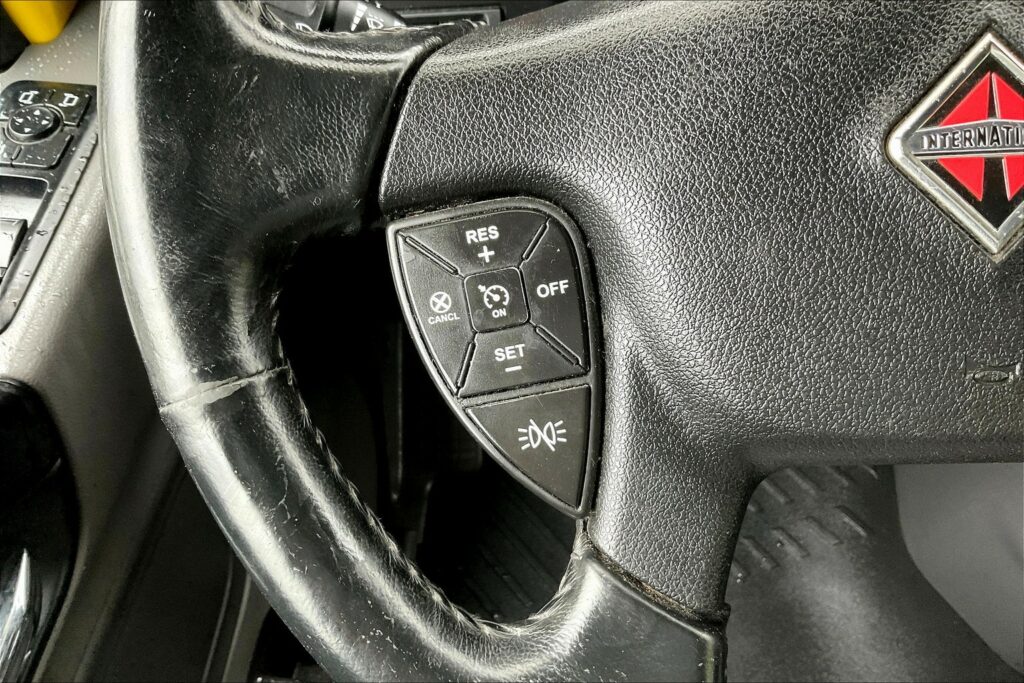 2021 INT LT625 6×4 Sleeper