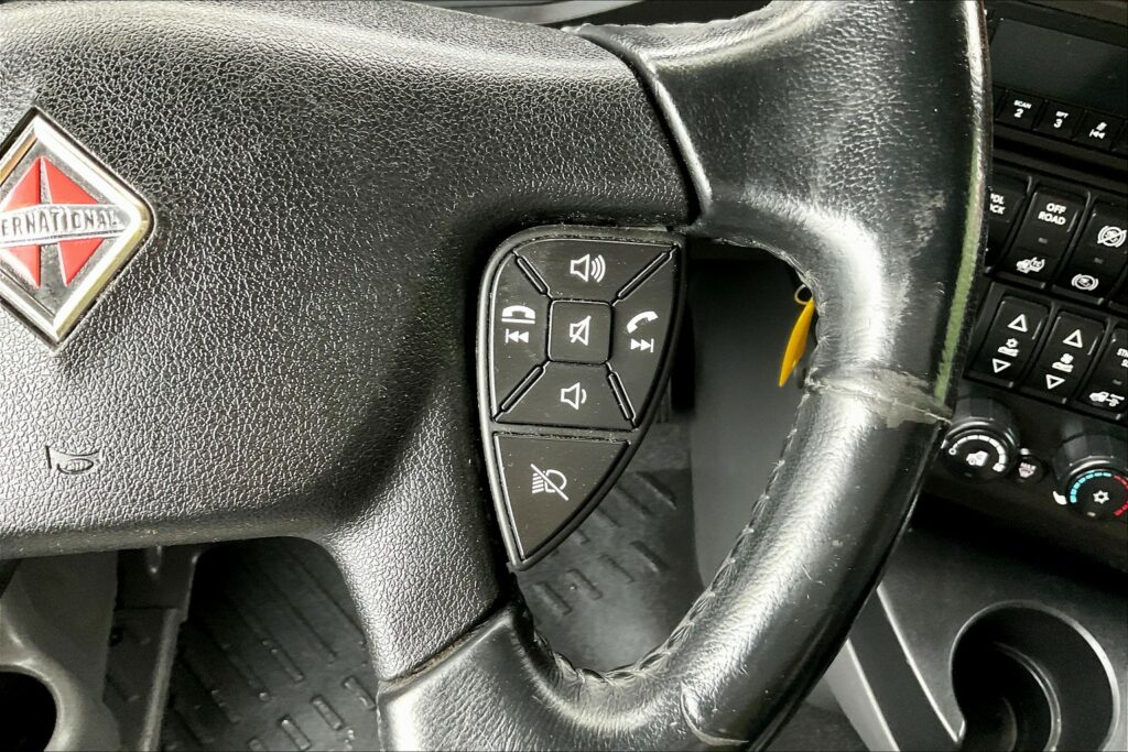 2021 INT LT625 6×4 Sleeper