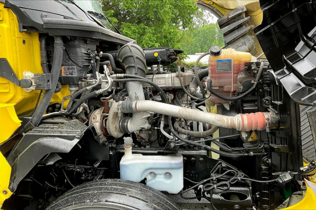 2021 INT LT625 6×4 Sleeper