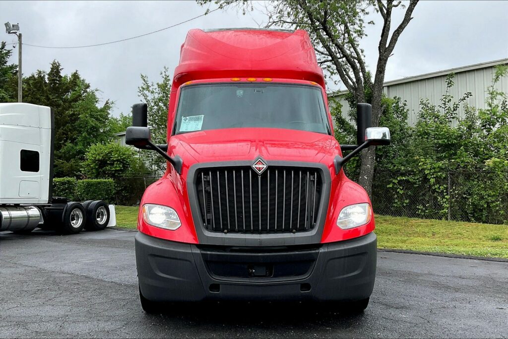 2021 INT LT625 6×4 Sleeper