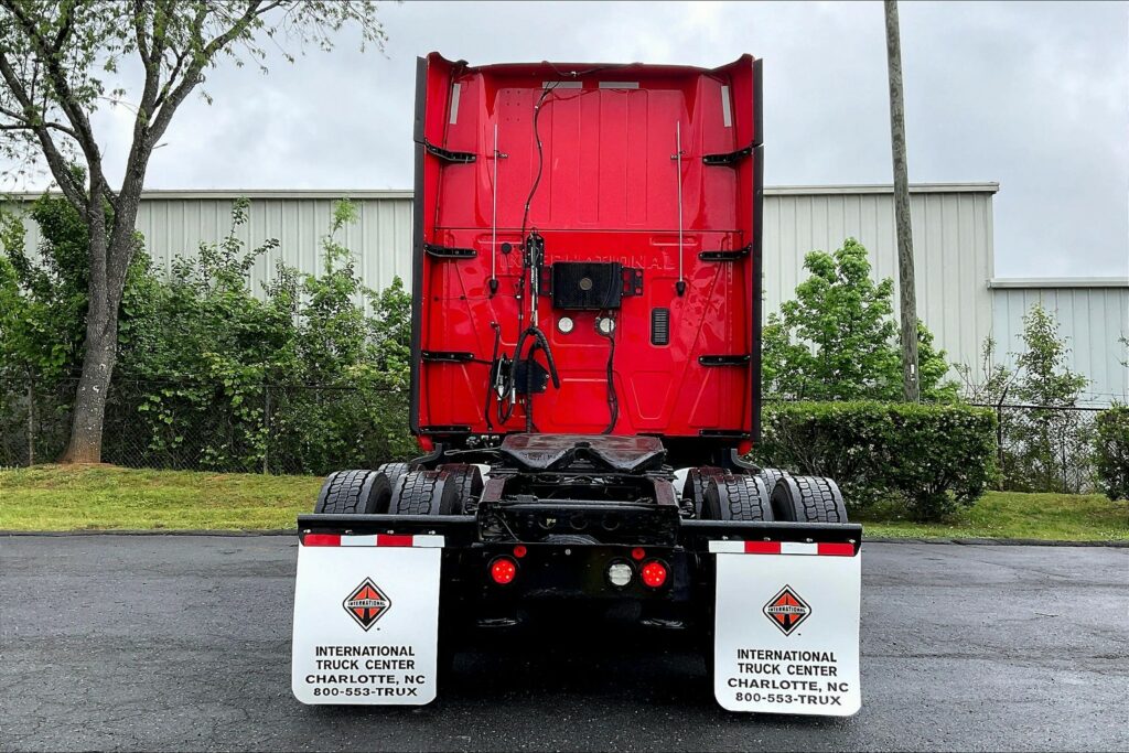 2021 INT LT625 6×4 Sleeper