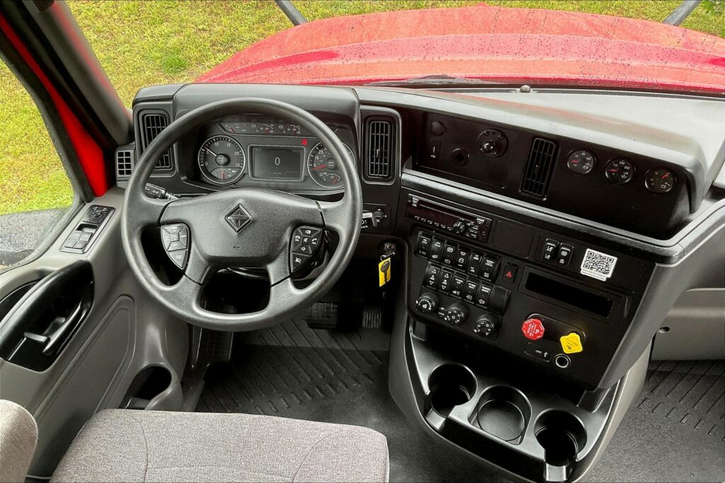 2021 INT LT625 6×4 Sleeper