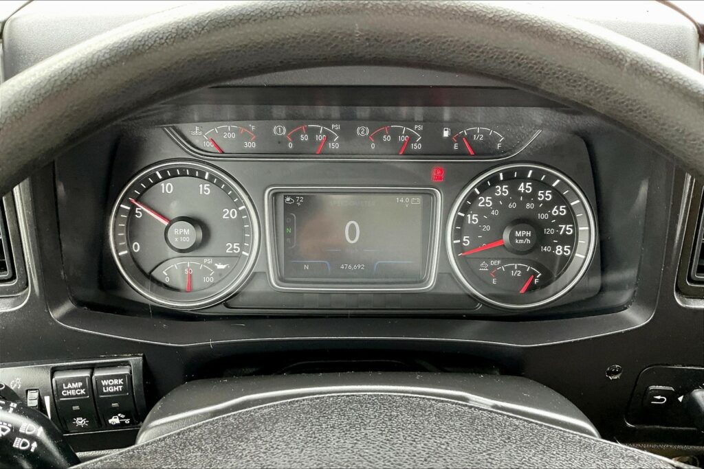 2021 INT LT625 6×4 Sleeper