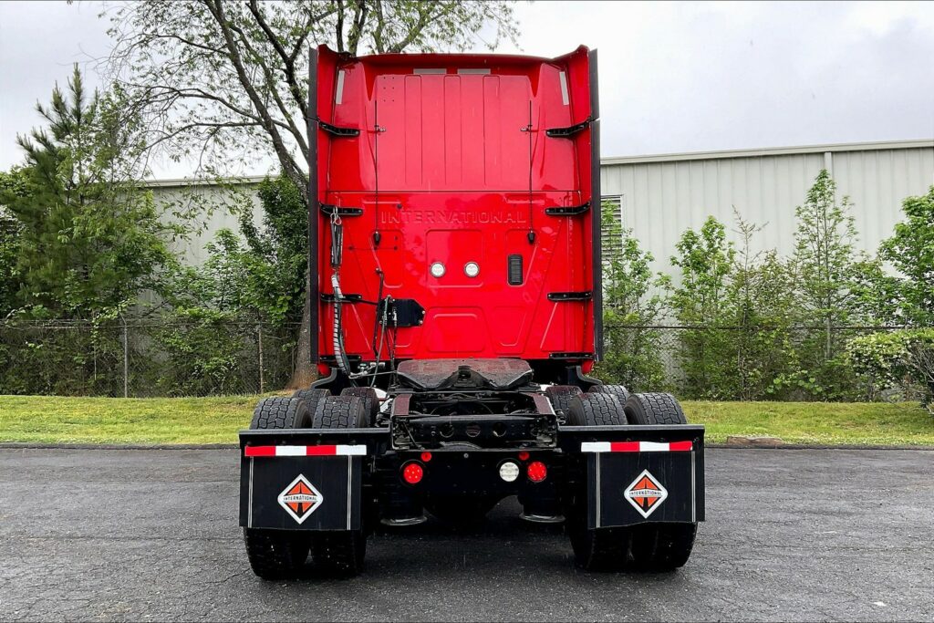 2021 INT LT625 6×4 Sleeper