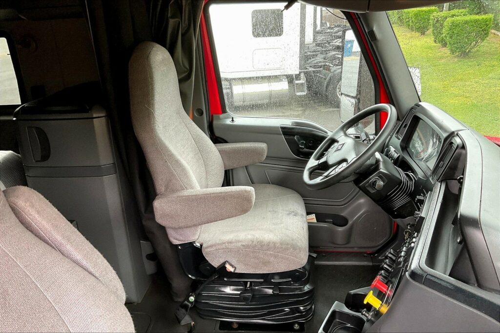 2021 INT LT625 6×4 Sleeper