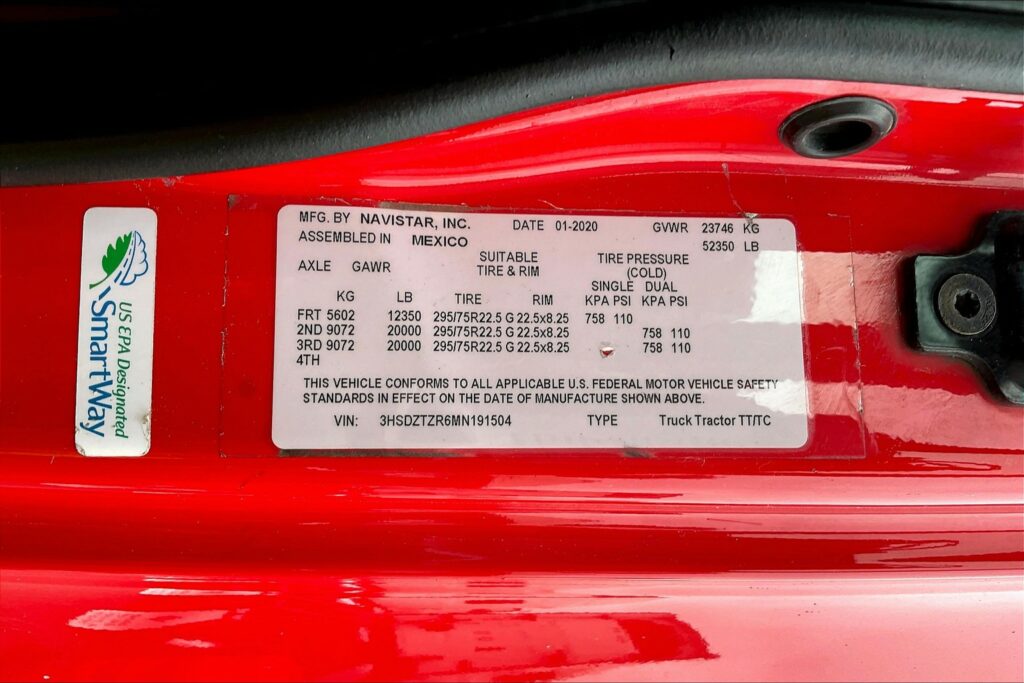 2021 INT LT625 6×4 Sleeper