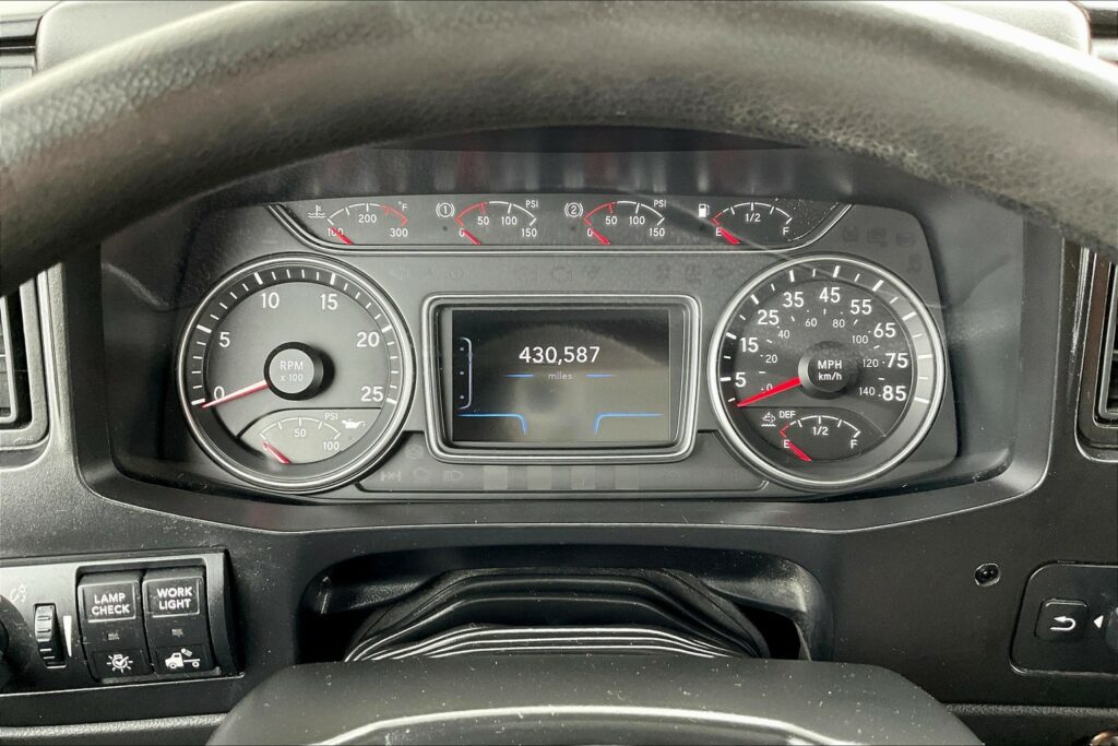 2021 INT LT625 6×4 Sleeper