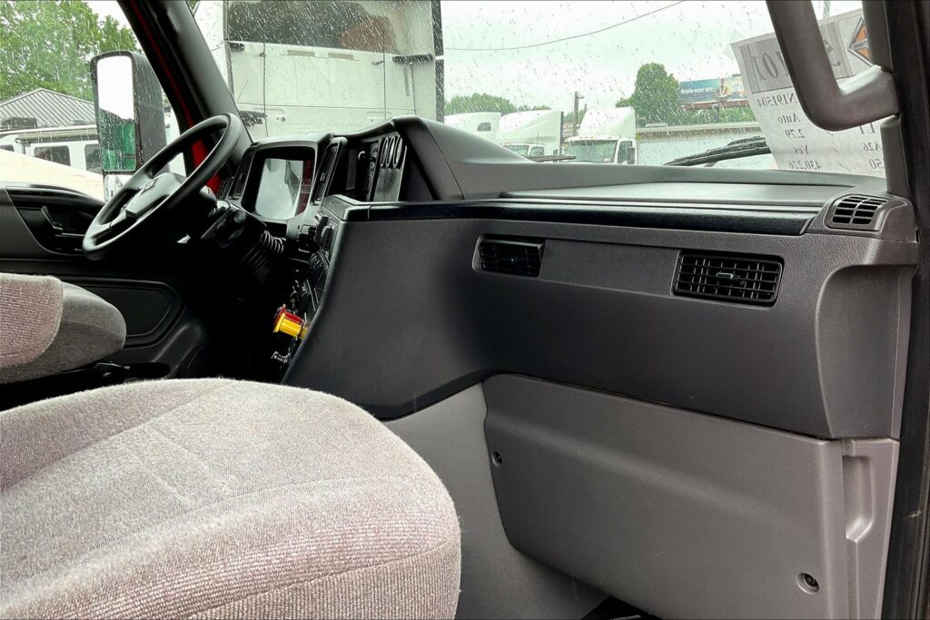 2021 INT LT625 6×4 Sleeper