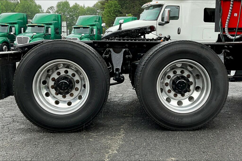 2021 INT LT625 6×4 Sleeper