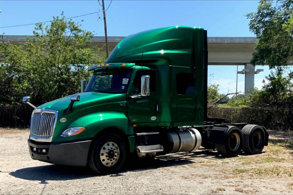 2020 INT LT625 6×4 Sleeper