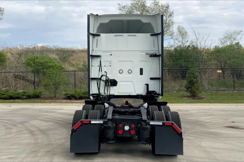 2020 INT LT625 6×4 Sleeper