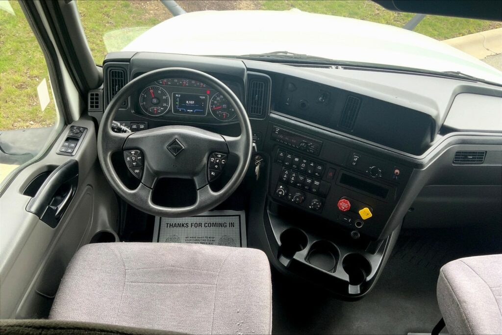 2020 INT LT625 6×4 Sleeper