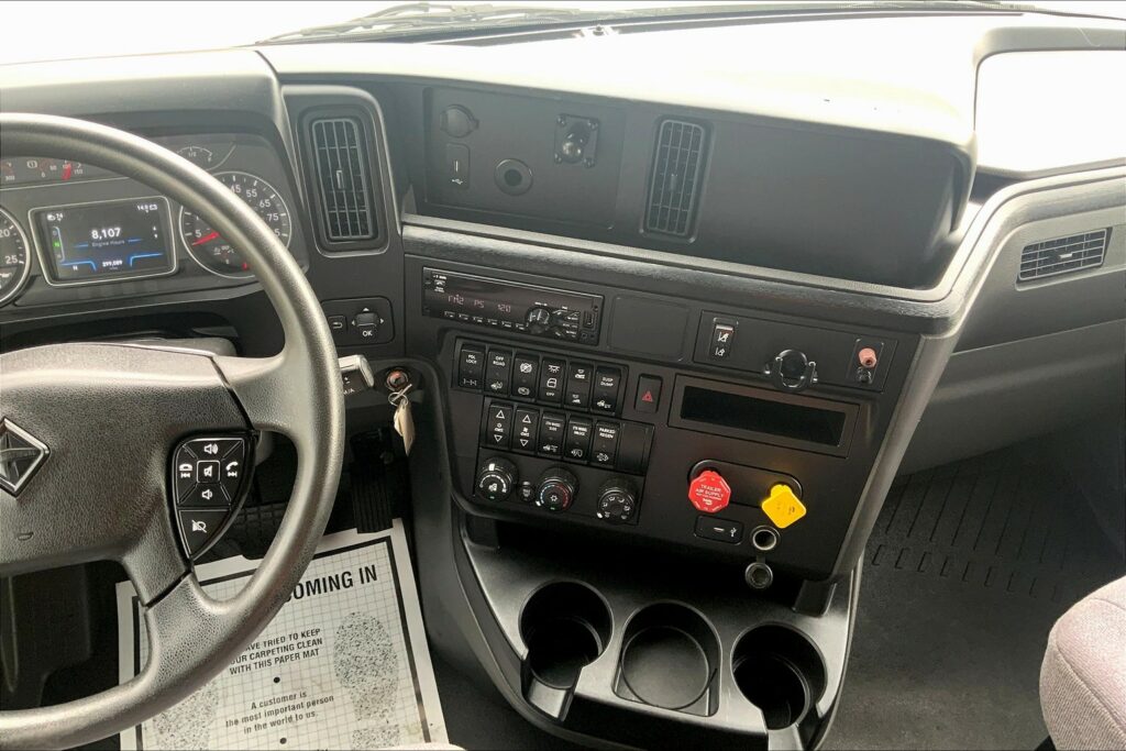 2020 INT LT625 6×4 Sleeper