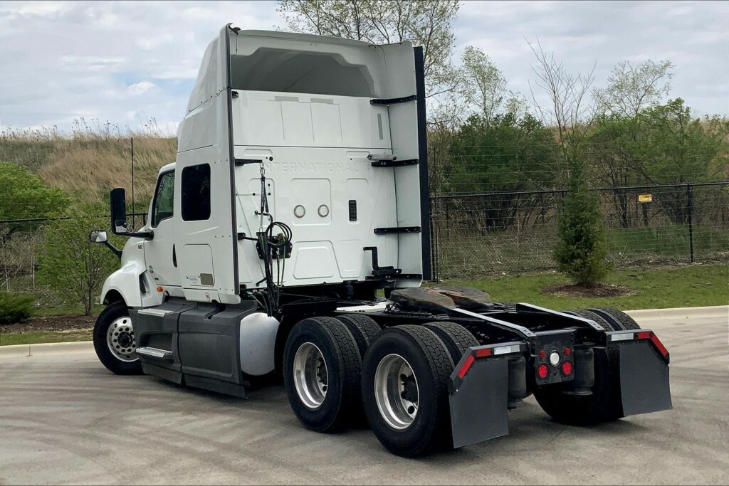 2020 INT LT625 6×4 Sleeper