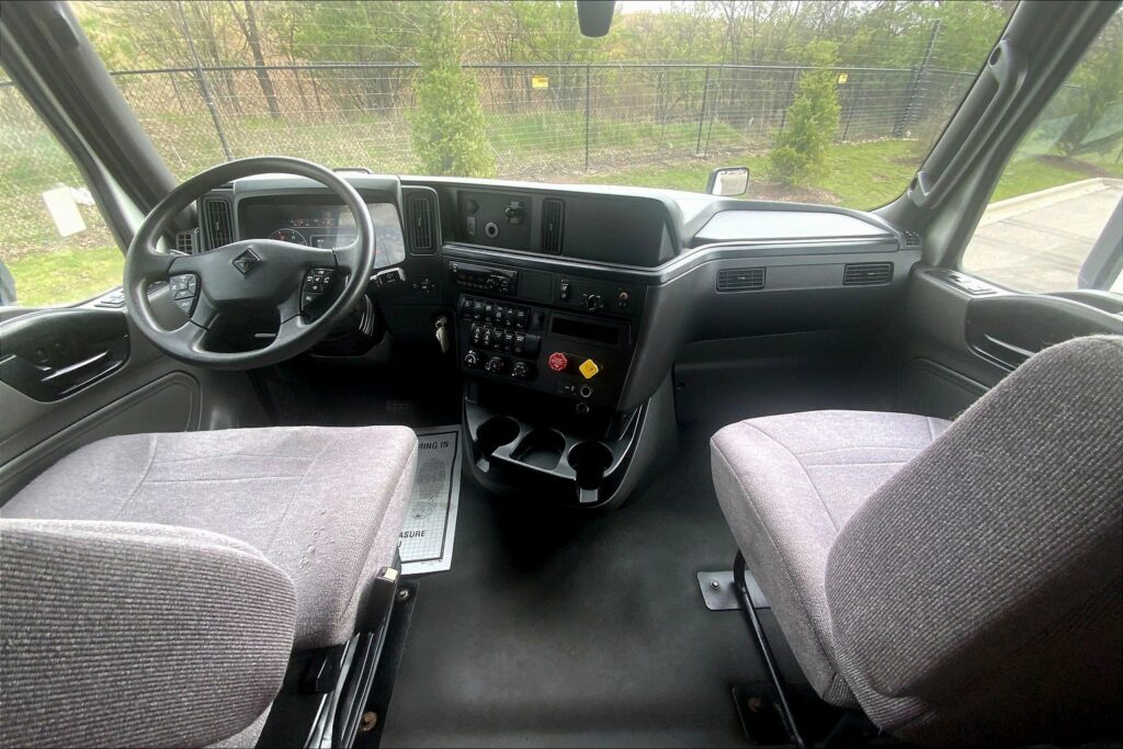 2020 INT LT625 6×4 Sleeper