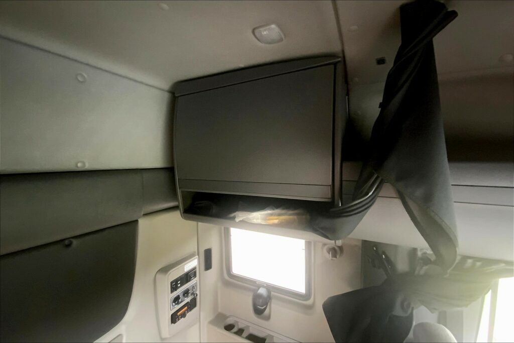 2020 INT LT625 6×4 Sleeper