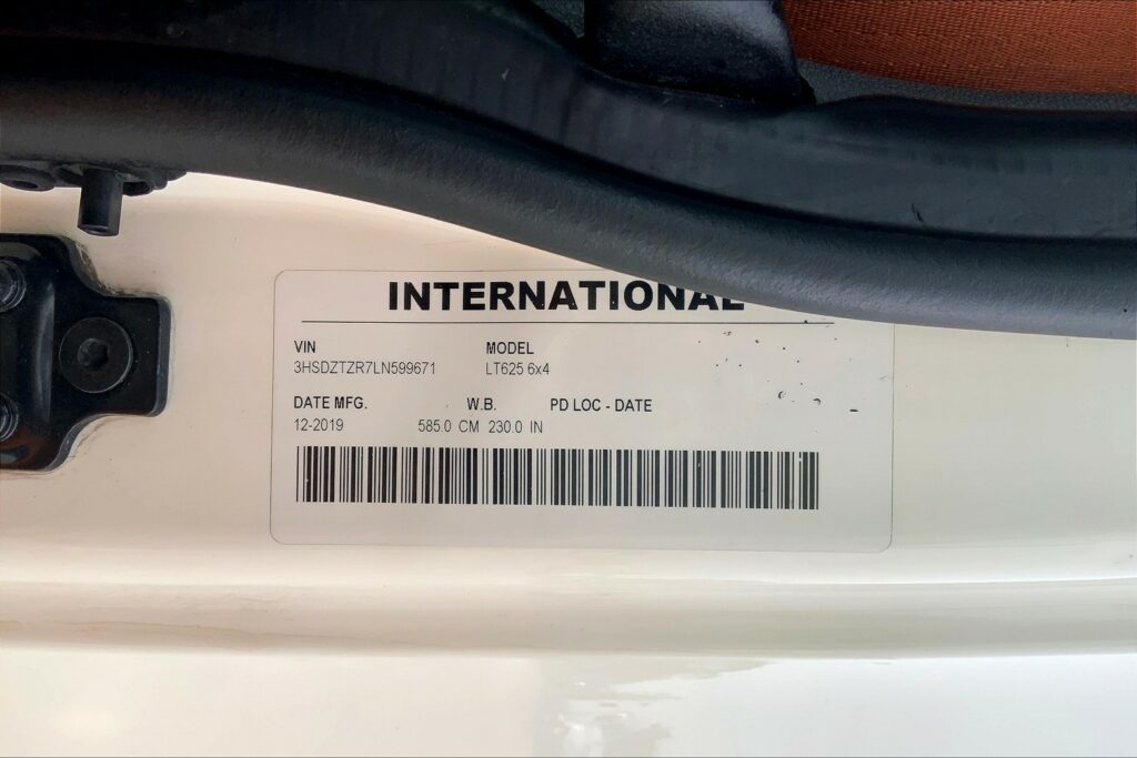 2020 INT LT625 6×4 Sleeper