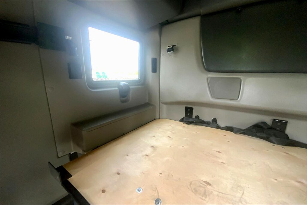 2020 INT LT625 6×4 Sleeper