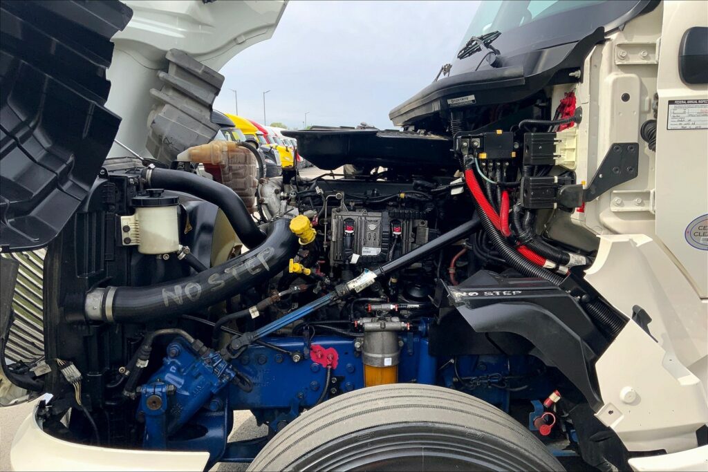 2020 INT LT625 6×4 Sleeper