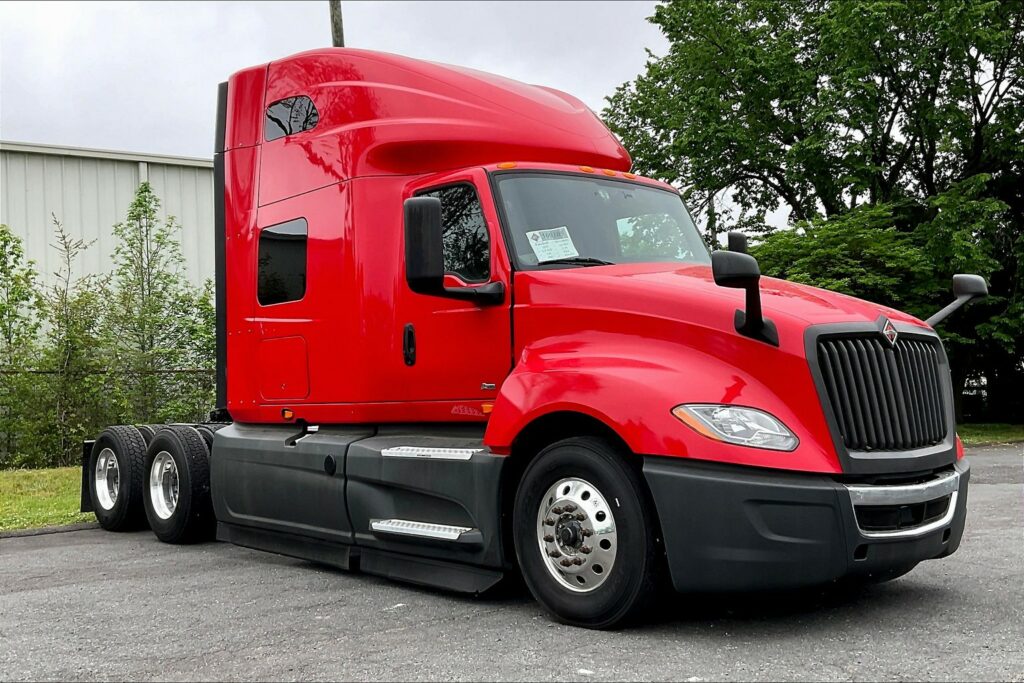 2021 INT LT625 6×4 Sleeper