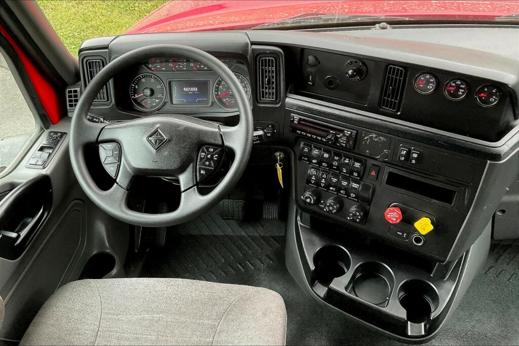 2021 INT LT625 6×4 Sleeper