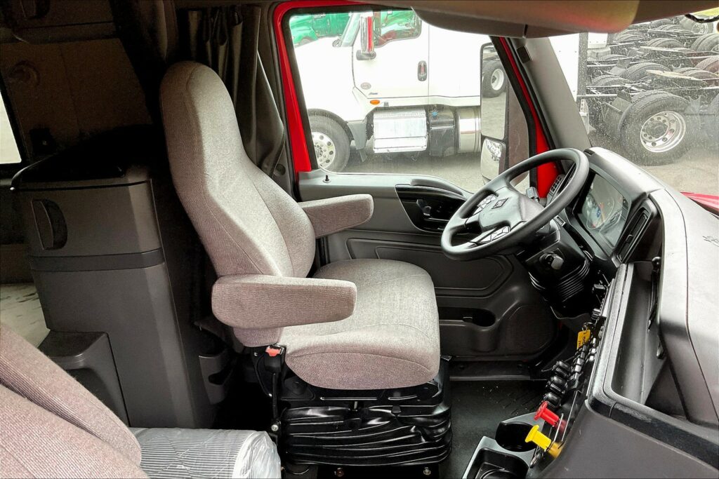 2021 INT LT625 6×4 Sleeper