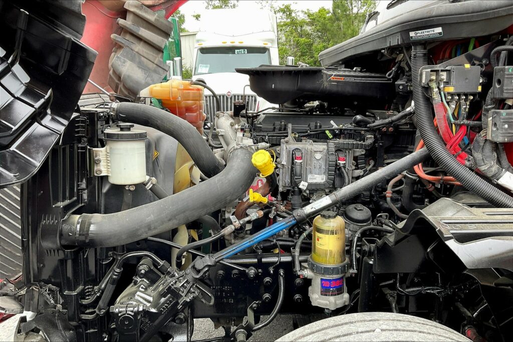 2021 INT LT625 6×4 Sleeper