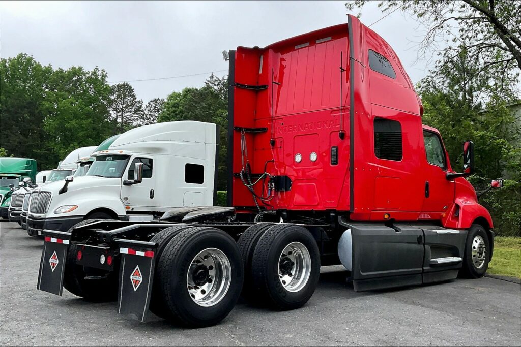 2021 INT LT625 6×4 Sleeper