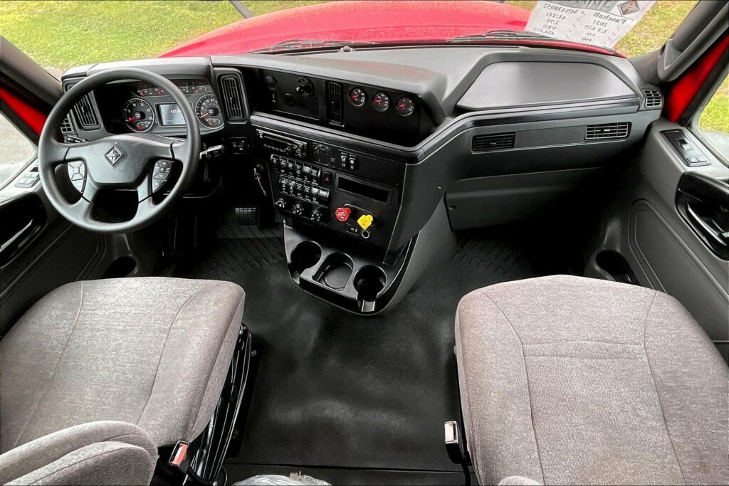 2021 INT LT625 6×4 Sleeper