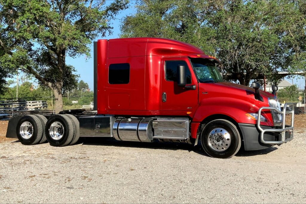 2021 INT LT625 6×4 Sleeper