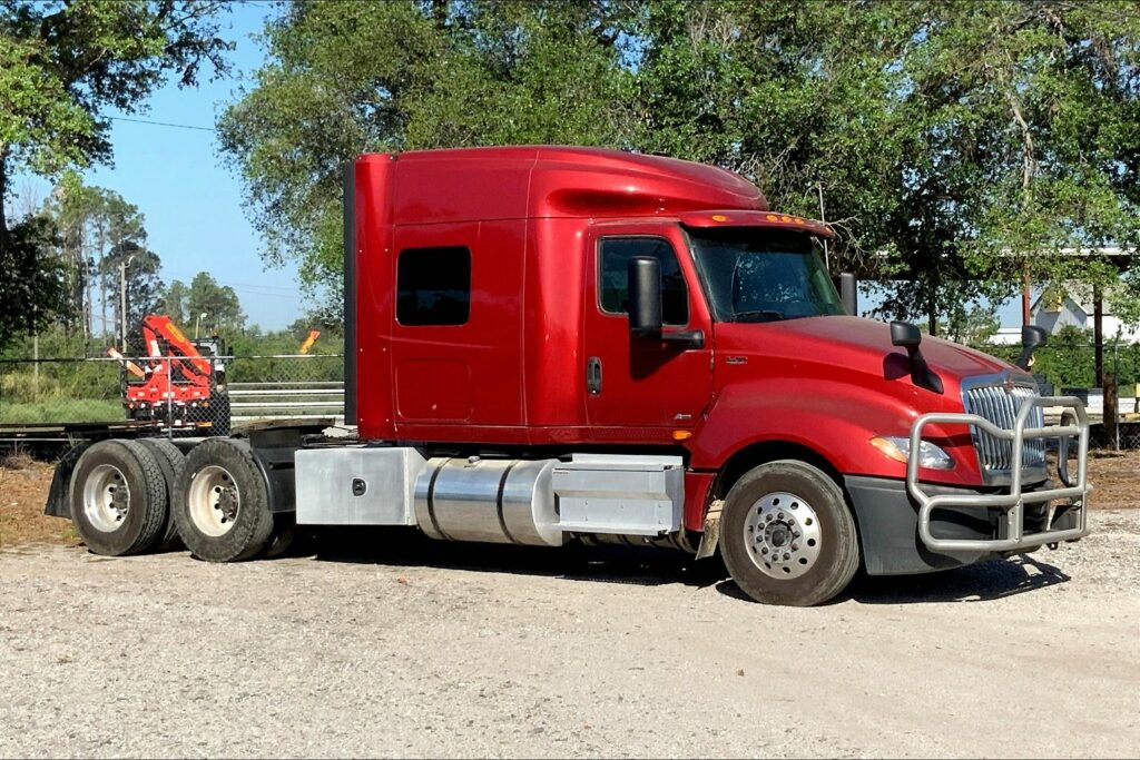 2021 INT LT625 6×4 Sleeper