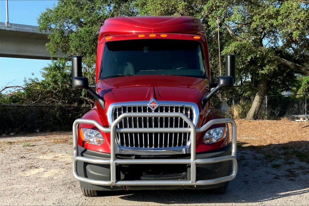 2021 INT LT625 6×4 Sleeper