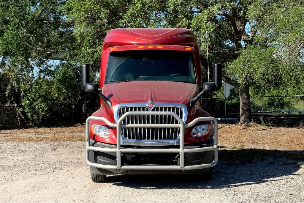 2021 INT LT625 6×4 Sleeper