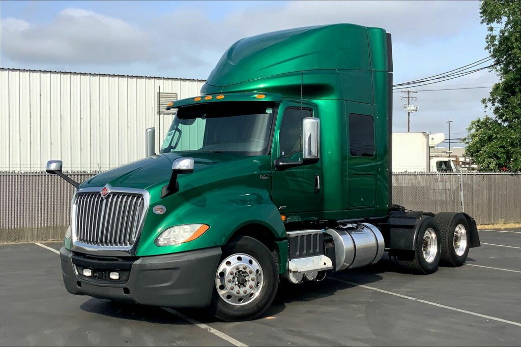 2020 INT LT625 6×4 Sleeper