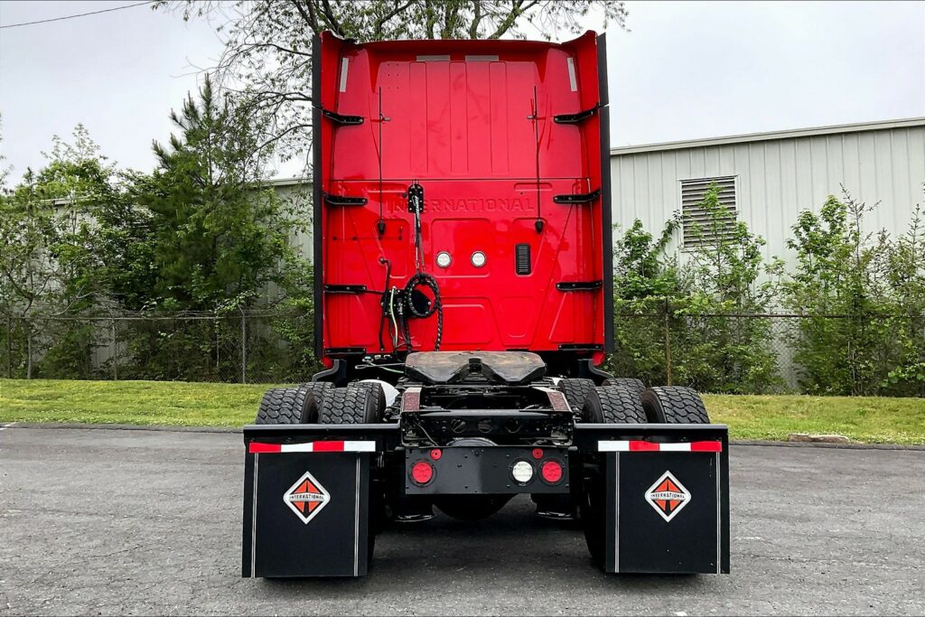 2021 INT LT625 6×4 Sleeper