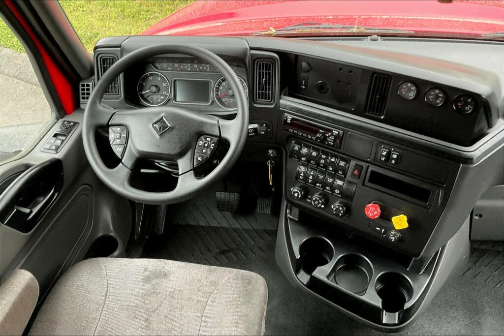 2021 INT LT625 6×4 Sleeper