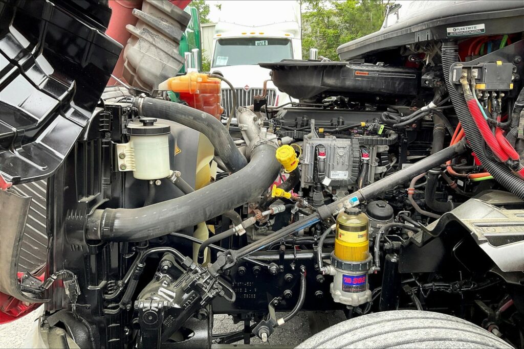 2021 INT LT625 6×4 Sleeper