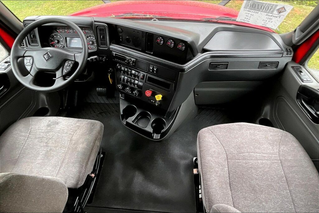 2021 INT LT625 6×4 Sleeper