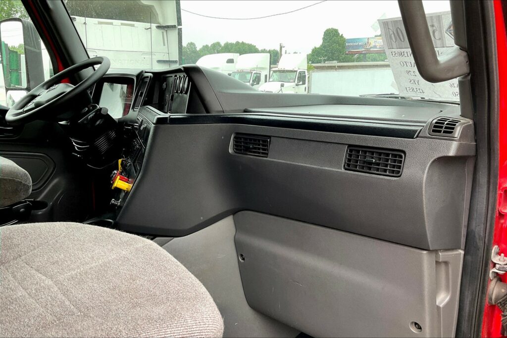 2021 INT LT625 6×4 Sleeper