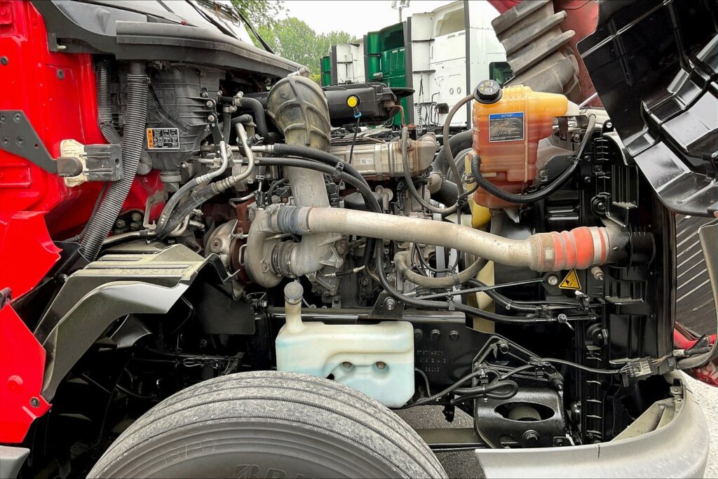 2021 INT LT625 6×4 Sleeper